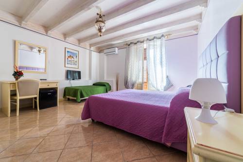 Imagen de la habitación del Hotel Centrale, Solanto. Foto 3