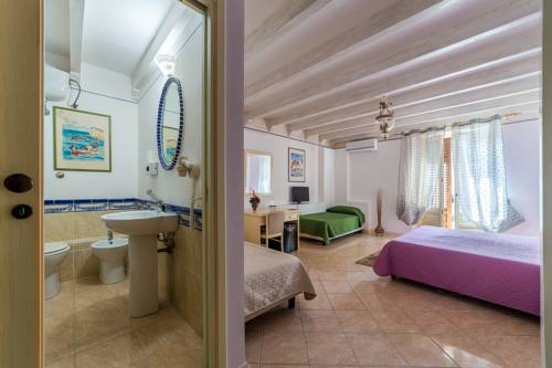 Imagen de la habitación del Hotel Centrale, Solanto. Foto 5