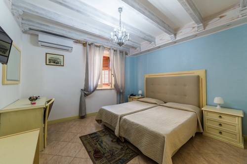 Imagen de la habitación del Hotel Centrale, Solanto. Foto 6