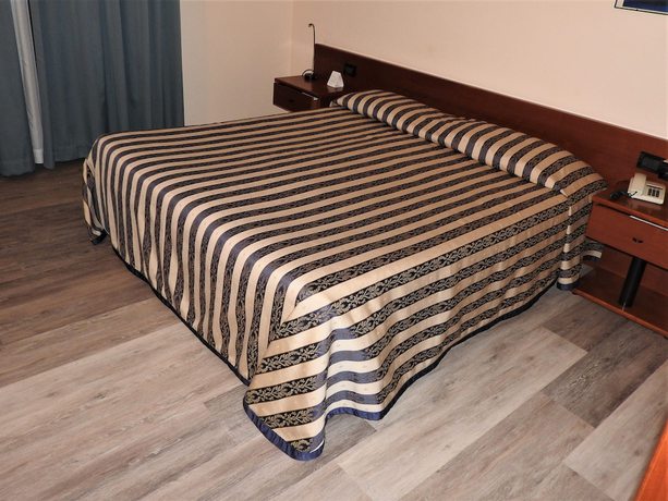 Imagen de la habitación del Hotel Centrale, Trebaseleghe. Foto 6