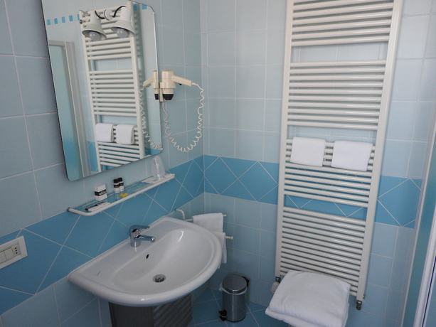 Imagen de la habitación del Hotel Centrale, Trebaseleghe. Foto 8