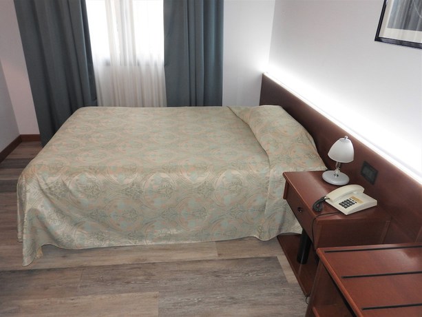 Imagen de la habitación del Hotel Centrale, Trebaseleghe. Foto 10