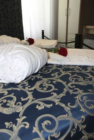 Imagen de la habitación del Hotel Centrale Trieste. Foto 8