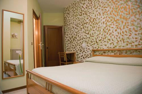 Imagen de la habitación del Hotel Centrale, Villa Musone. Foto 3