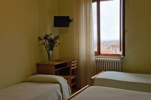 Imagen de la habitación del Hotel Centrale, Villa Musone. Foto 5
