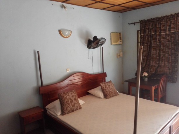 Imagen de la habitación del Hotel Centre AYIFA H&ocirc;tel. Foto 14