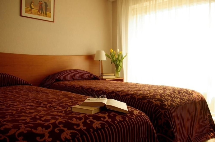 Imagen de la habitación del Hotel Centre. Foto 2