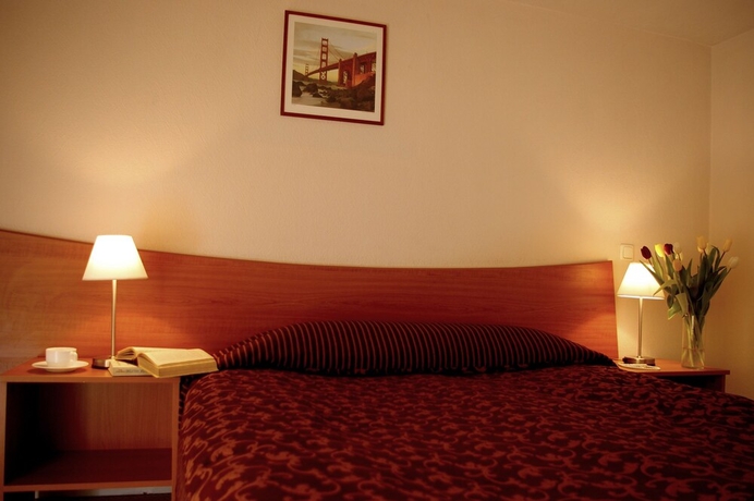 Imagen de la habitación del Hotel Centre. Foto 10