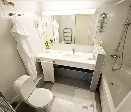 Imagen de la habitación del Hotel Centre, Kaunas. Foto 18