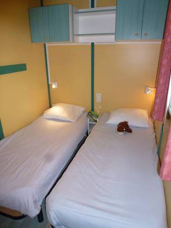 Imagen de la habitación del Hotel Centre Les Sables D'or. Foto 5