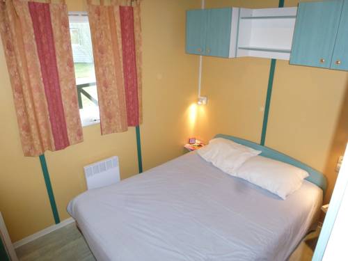 Imagen de la habitación del Hotel Centre Les Sables D'or. Foto 6