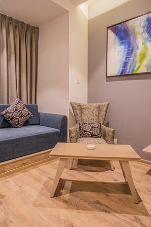 Imagen general del Hotel Centre Point Navi Mumbai. Foto 2