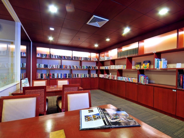 Imagen de los interiores del Hotel Centre Point Sukhumvit 10. Foto 14