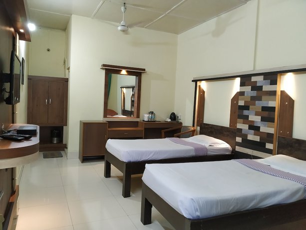 Imagen de la habitación del Hotel Centre Point Tezpur. Foto 8