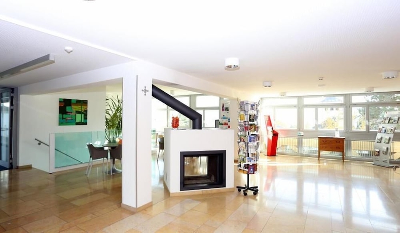 Imagen de los interiores del Hotel Centre St-Fran&ccedil;ois. Foto 8