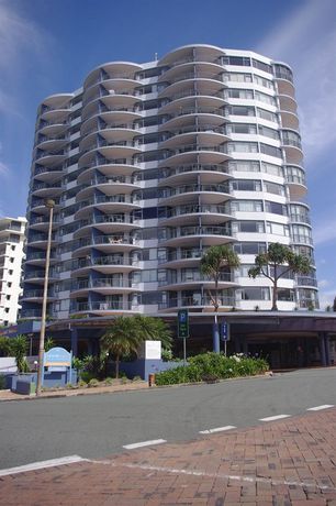 Imagen de la piscina del Hotel Centrepoint Holiday Apartments. Foto 12