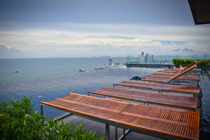 Imagen general del Hotel Centric Royal By Swimming Pool. Foto 7