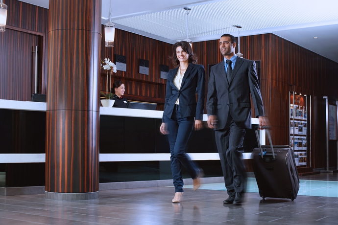 Imagen de los interiores del Hotel Centro Al Manhal By Rotana. Foto 15