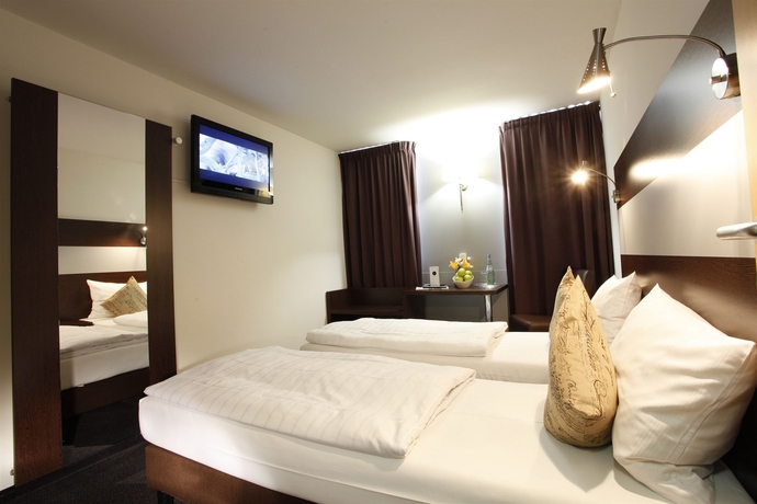 Imagen de la habitación del Hotel Centro Ayun. Foto 10