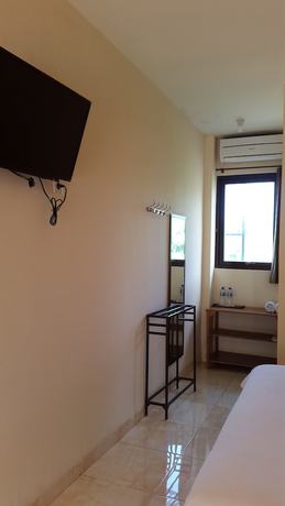 Imagen de la habitación del Hotel Centro Bajo. Foto 13