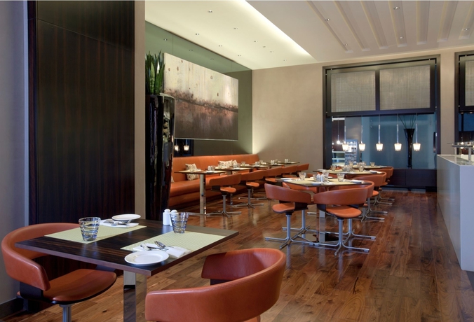 Imagen del bar/restaurante del Hotel Centro Barsha. Foto 7