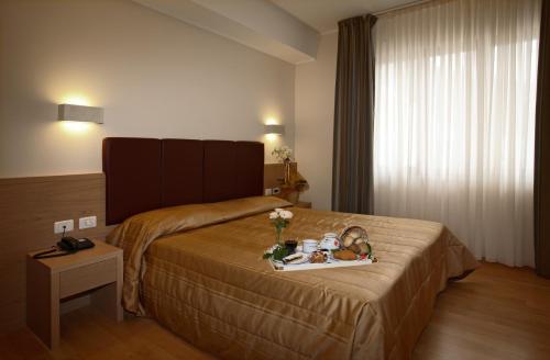 Imagen de la habitación del Hotel Centro Benessere Gardel. Foto 6