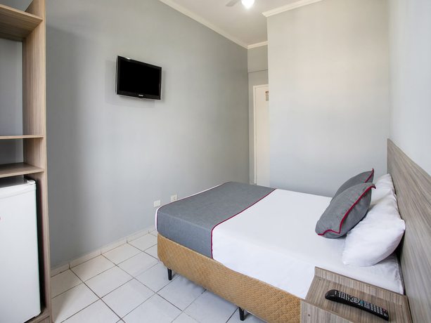Imagen de la habitación del Hotel Centro Bras. Foto 4