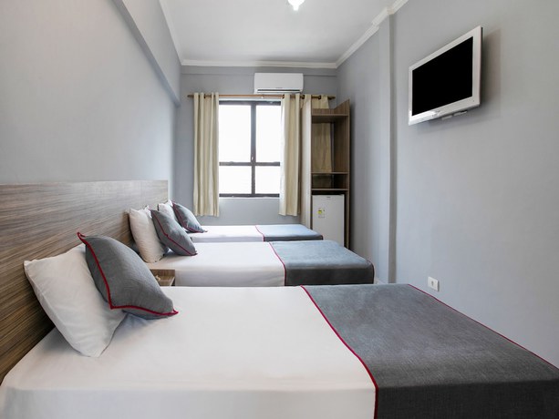 Imagen de la habitación del Hotel Centro Bras. Foto 7