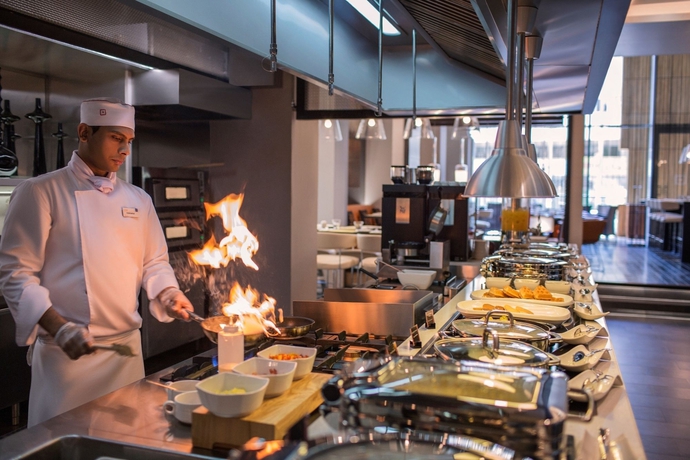 Imagen del bar/restaurante del Hotel Centro Capital Doha By Rotana. Foto 5