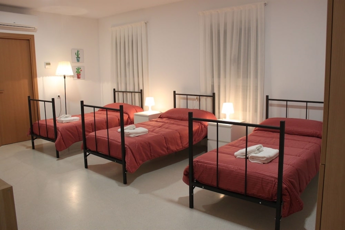 Imagen de la habitación del Hotel Centro Cristo Rey. Foto 15