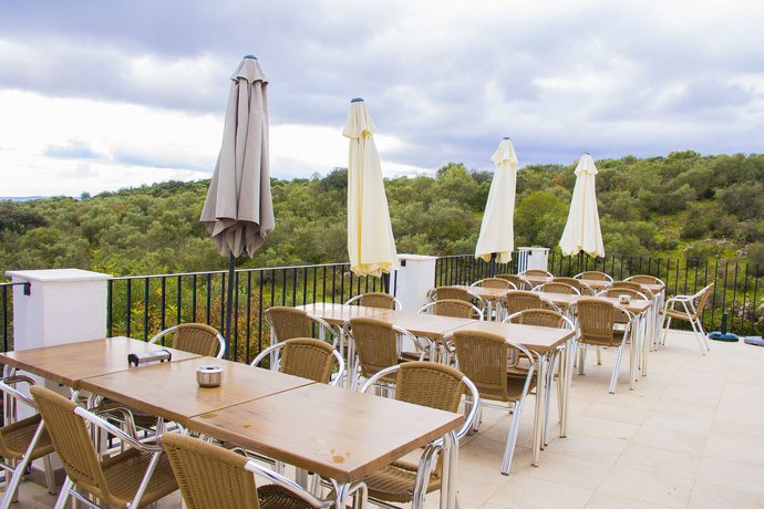 Imagen del bar/restaurante del Hotel Centro De Naturaleza Cañada Verde. Foto 6