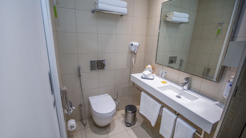 Imagen de la habitación del Hotel Centro Olaya. Foto 18