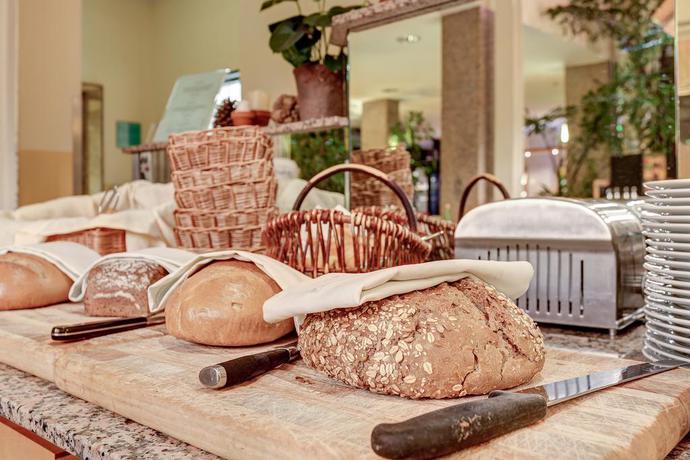 Imagen del bar/restaurante del Hotel Centro Park Berlin Neukölln. Foto 4