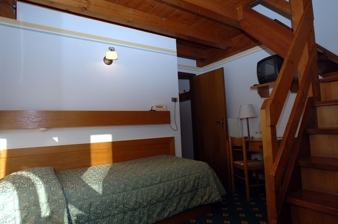 Imagen de la habitación del Hotel Centro Pineta Family and Wellness. Foto 6