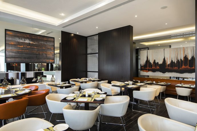 Imagen del bar/restaurante del Hotel Centro Salama Jeddah by Rotana. Foto 7