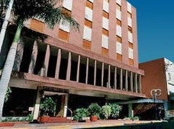 Imagen de los exteriores del Hotel Centro, Santiago del Estero. Foto 4