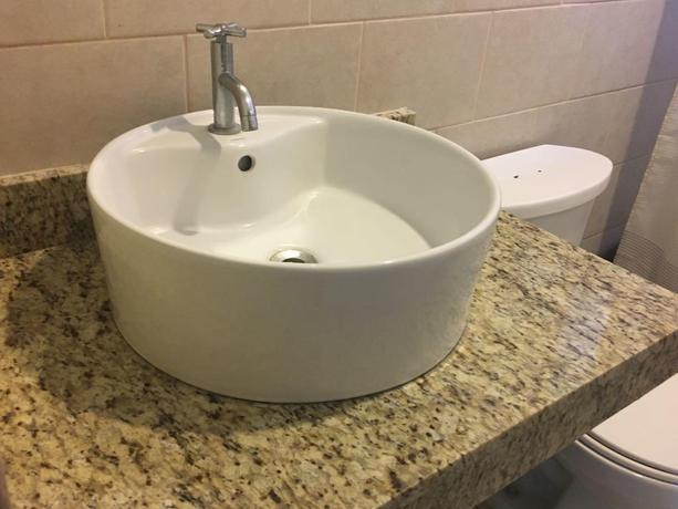 Imagen de la habitación del Hotel Centro Sport Slam. Foto 2