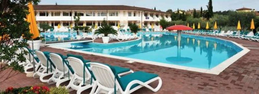 Imagen de la piscina del Hotel Centro Turistico Gardesano. Foto 17