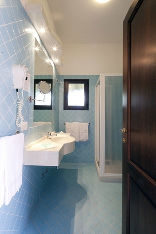 Imagen de la habitación del Hotel Centro Vacanza Isuledda. Foto 6