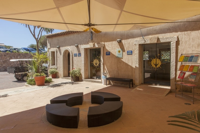 Imagen de los interiores del Hotel Centro Vacanza Isuledda. Foto 19