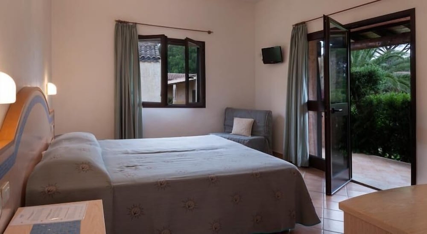 Imagen de la habitación del Hotel Centro Vacanza Isuledda. Foto 15