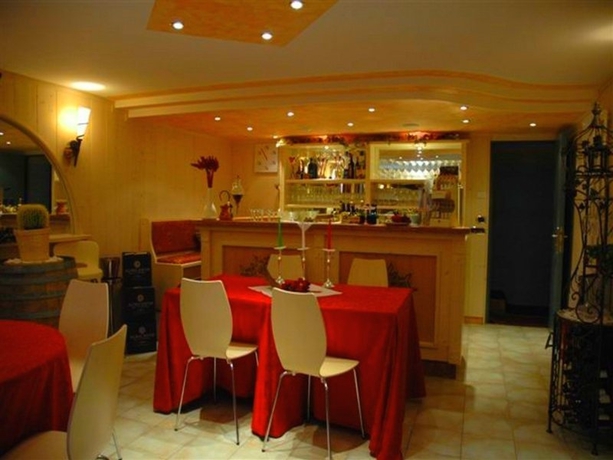 Imagen general del Hotel Centro Vacanze Canarino. Foto 3