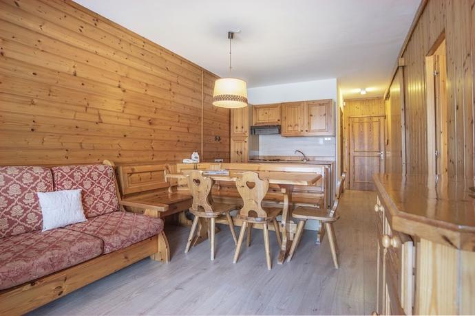 Imagen de la habitación del Hotel Centro Vacanze Veronza Clubresidence. Foto 12