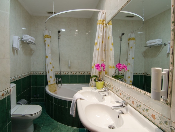 Imagen de la habitación del Hotel Centro Vitoria Autochekin. Foto 8