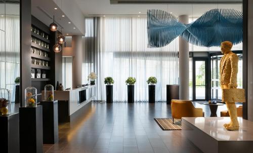 Imagen de los interiores del Hotel Centro Westside by Rotana. Foto 10