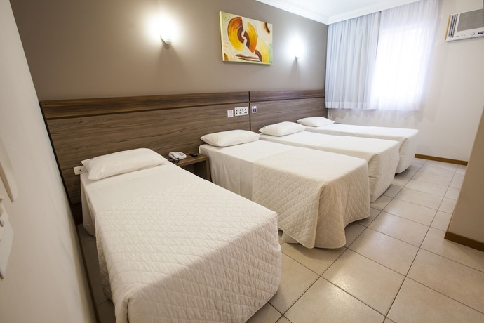 Imagen de la habitación del Hotel Centromar. Foto 7