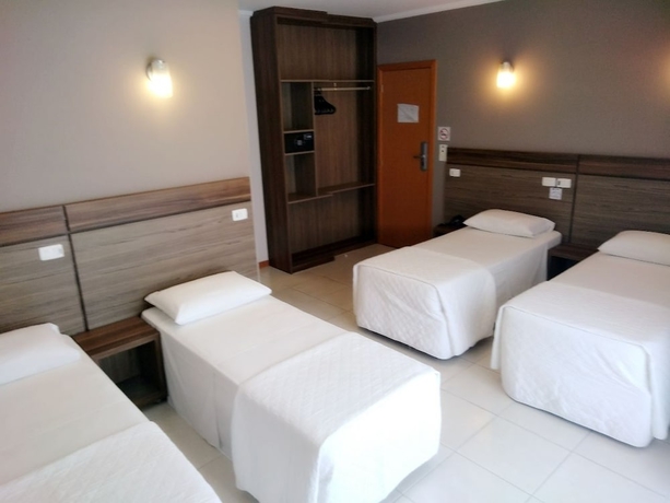 Imagen de la habitación del Hotel Centromar. Foto 8