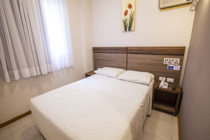 Imagen de la habitación del Hotel Centromar. Foto 9