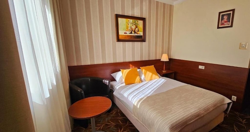 Imagen de la habitación del Hotel Centrum Barnabit&oacute;w. Foto 8