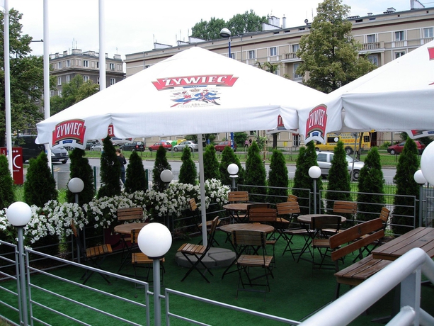 Imagen de los exteriores del Hotel Centrum Business. Foto 5